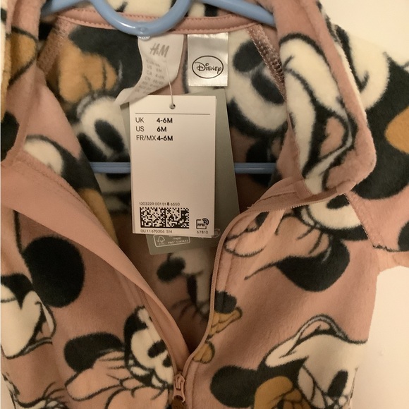H&M Disney pj’s - Picture 3 of 3